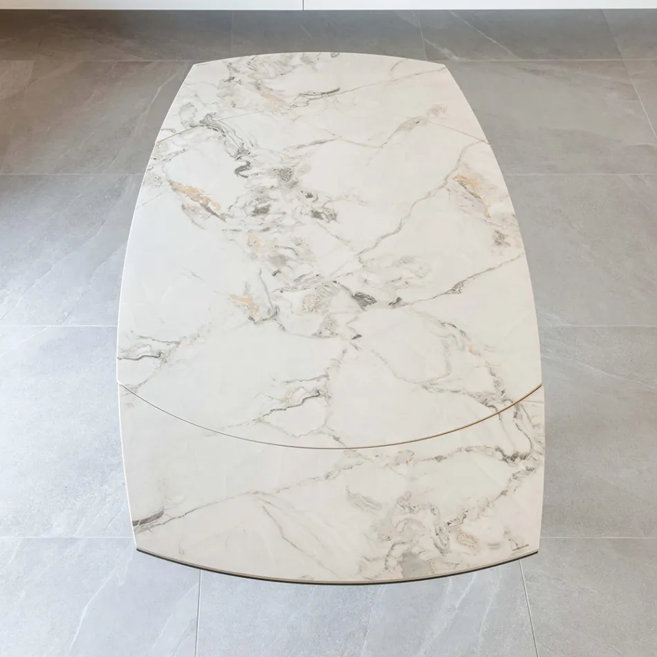 Rozkładany stół do jadalni z ceramiczną i metalową podstawą - Indira Viadurini