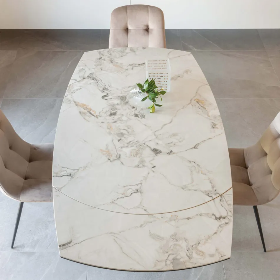 Rozkładany stół do jadalni z ceramiczną i metalową podstawą - Indira Viadurini