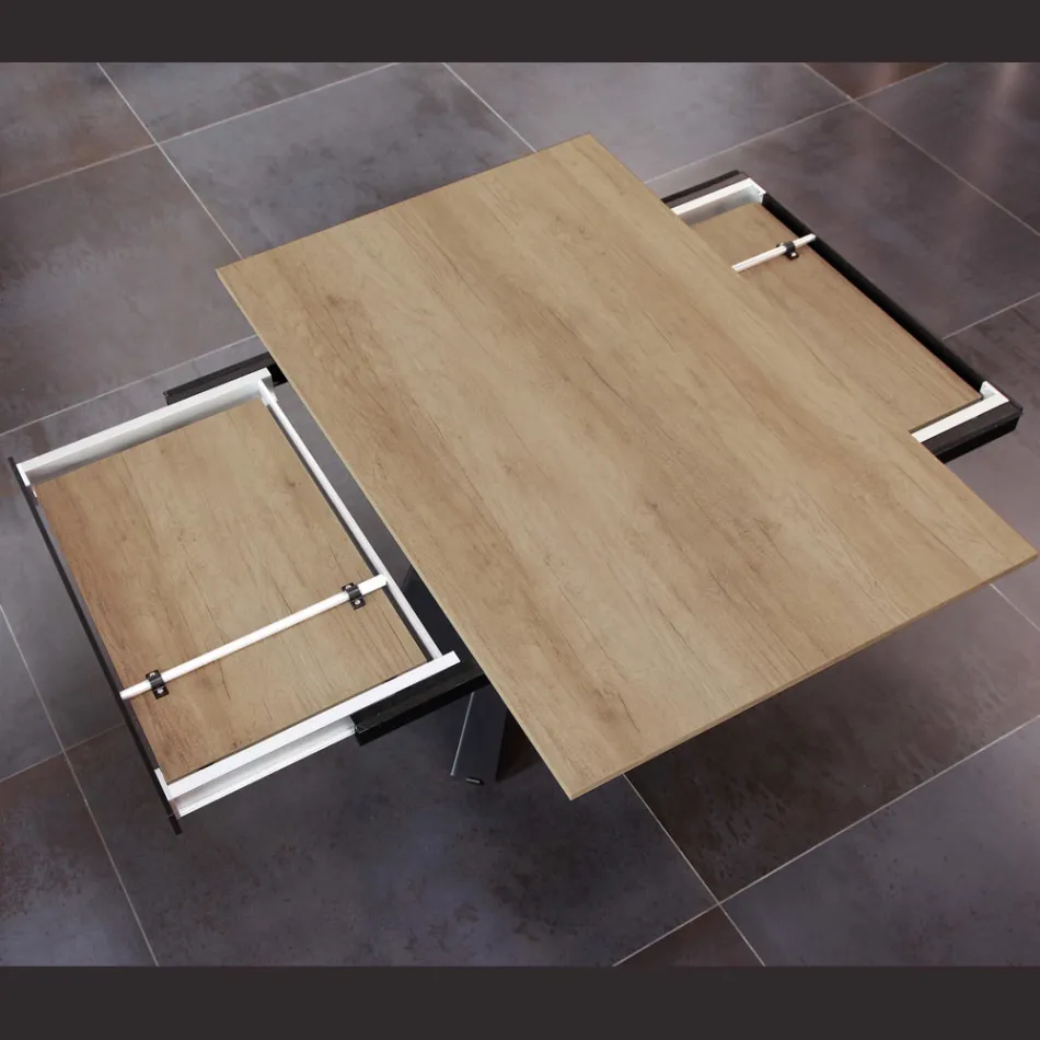 Stół do jadalni, który rozciąga się i poszerza z melaminy i metalu - Devendra Viadurini