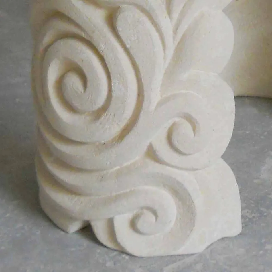 owalny stół w kamieniu i nowoczesny design krystalicznie Adeńskiej Viadurini