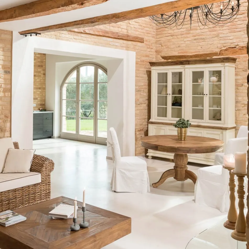 Okrągły stół do jadalni z tropikalnego drewna pochodzącego z recyklingu z centralną podstawą - wysuwana Viadurini