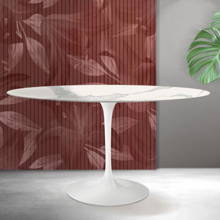 Owalny stół Tulip Saarinen H 74 cm z matowej ceramiki Florim Statuario w kolorze szkarłatnym Viadurini