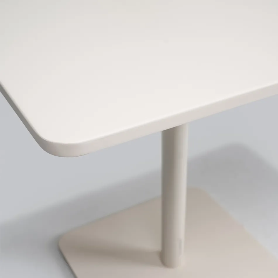 Kwadratowy stół 80x80 cm na zewnątrz wykonany z beżowego aluminium - Alfresco Viadurini