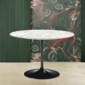 Stół Tulipan Eero Saarinen H 74 z blatem z marmuru Carrara Made in Italy - Scarlet