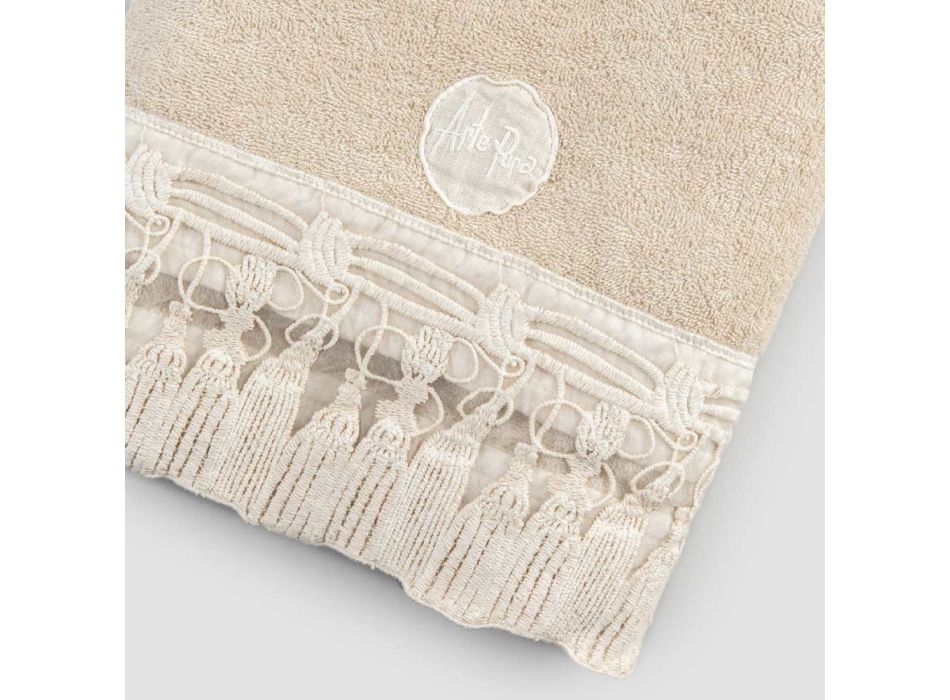Bawełniany ręcznik kąpielowy frotte z włoską luksusową koronką z frędzlami - Arafico
