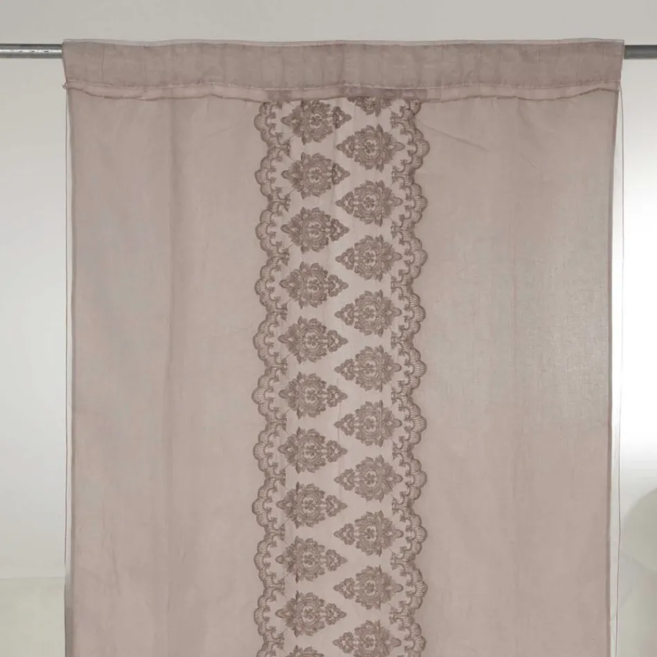 Lekka lniana zasłona z organzą i gotyckim haftem w Centrum Luksusu - Marinella Viadurini