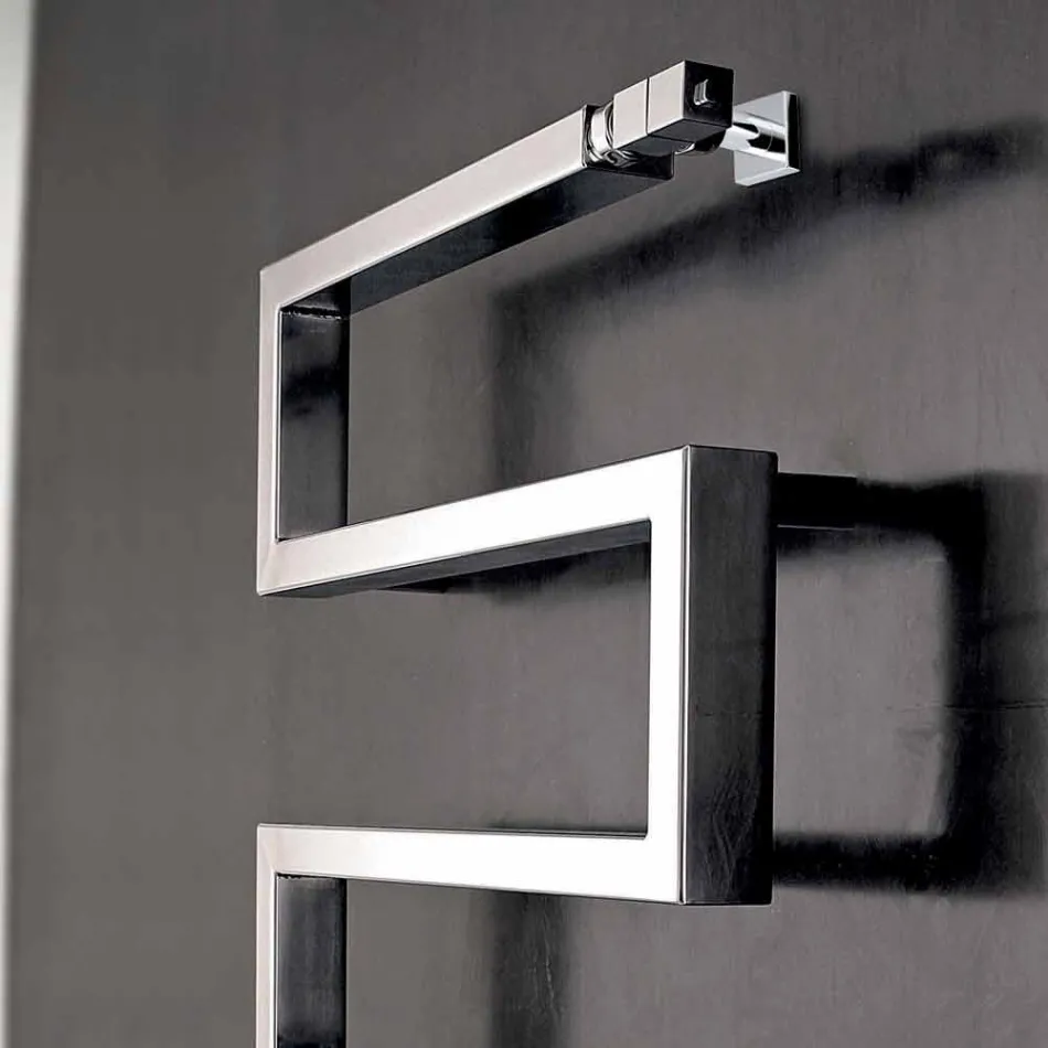 elektryczny grzejnik chromowany w nowoczesnej Węża projektowania przez Scirocco H Viadurini