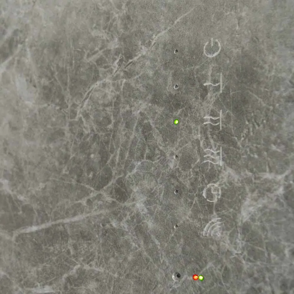 Elektryczny grzejnik ze szkła hartowanego z kamiennym wykończeniem Jonny Viadurini