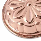 Okrągła, ręcznie cynowana, miedziana patelnia do ciasta z dekoracją kwiatową 28 cm - Gianmattia Viadurini