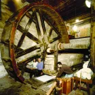 Obrus lniany wysokiej jakości z nadrukiem włoskiej sztuki ręcznej - marki Viadurini