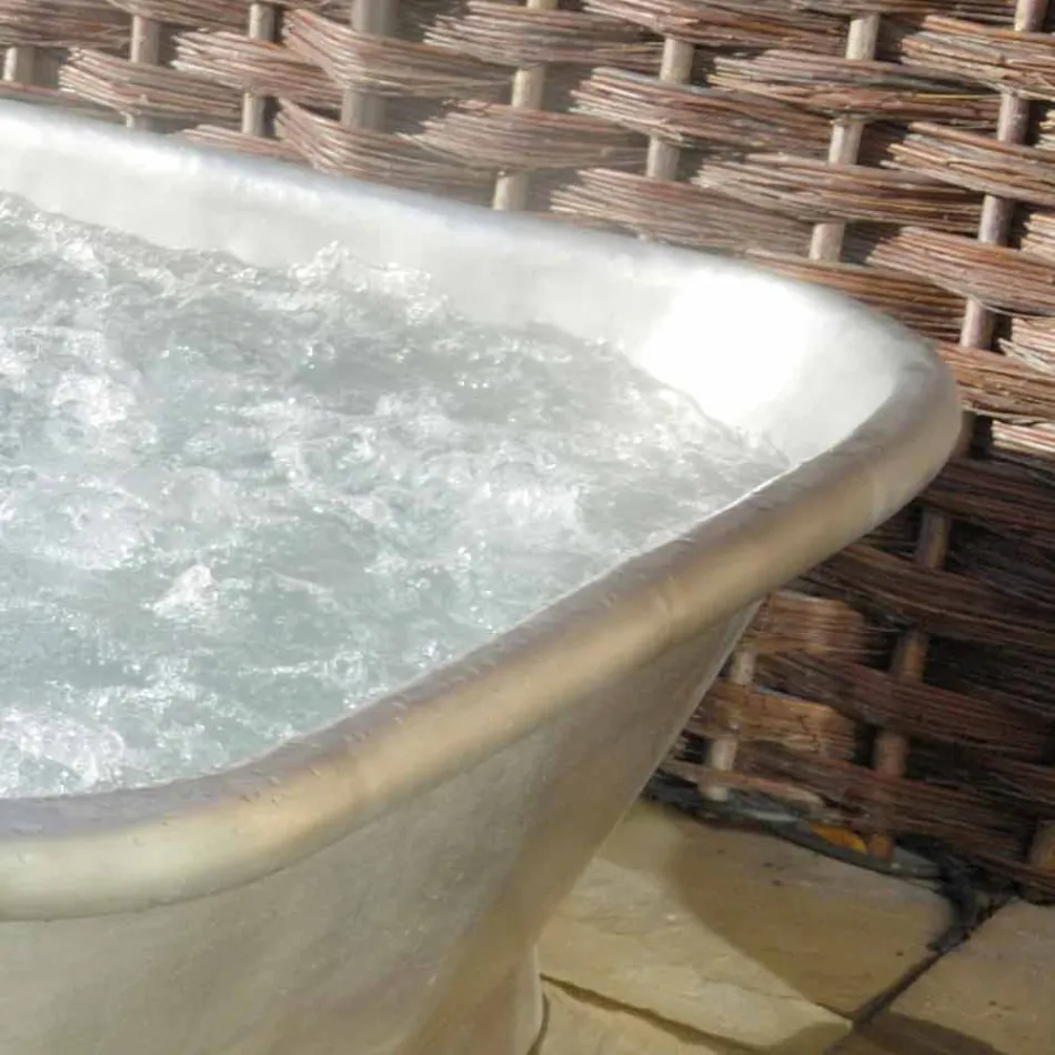 Wanna wolnostojąca miedź pokryta białą żelazo Annie Viadurini