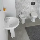 Toaleta ceramiczna podłogowa z siedziskiem poliestrowym i nowoczesnym designem - Silica Viadurini