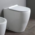 Toaleta bezrantowa z wolnoopadającą deską ceramiczną Thermoset - Oleander