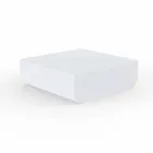 Salon zewnętrzny Vondom Ulm o nowoczesnym białym wzornictwie Viadurini